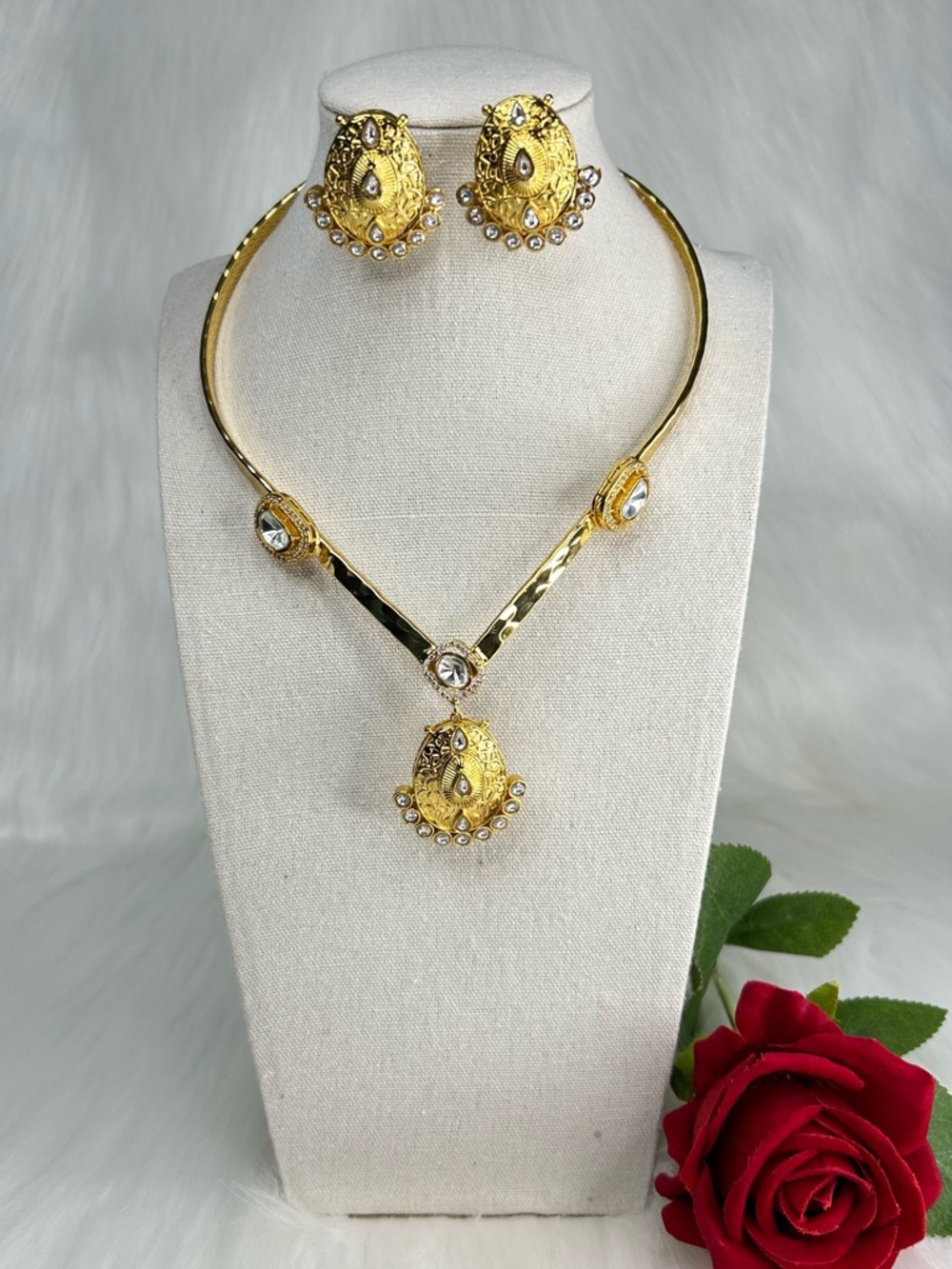 Elegant Gold-Plated Teardrop Necklace & Earring Set